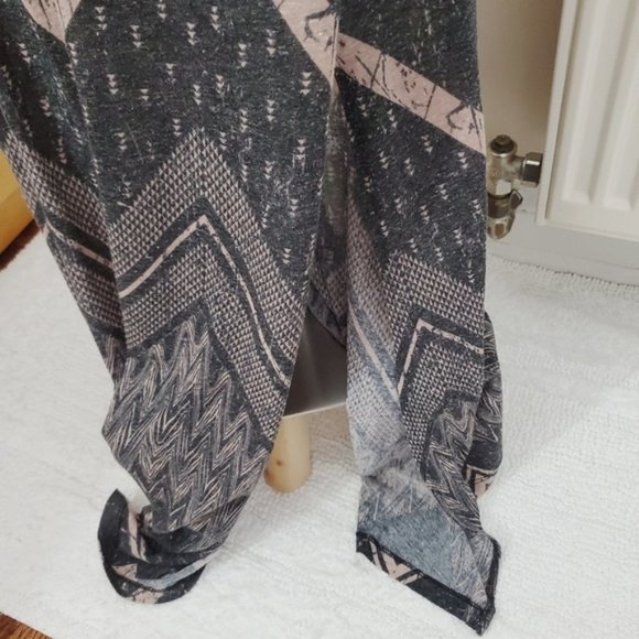 Streetwear Society Super Soft Maxi Skirt with Print- Grey/soft Pink S (S-M fit)​ - Picture 9 of 9